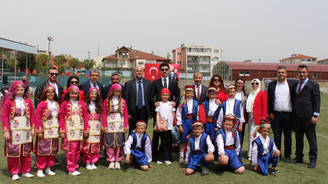 23 Nisan Ulusal Egemenlik ve Çocuk Bayramı'nı coşku ile kutladık.